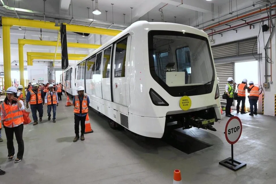 Malaysia, KLIA, aerotrain