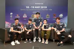 HARAPAN NEGARA: Pasukan Evos Esports SG, yang terdiri daripada belia berusia 21 hingga 26 tahun, menjadi antara pasukan negara yang diharap dapat membawa pulang pingat dari Sukan SEA tahun ini. - Foto SHINTARO TAY