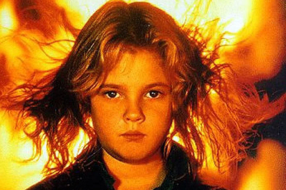 STEPHEN KING: Anggap filem Fire Starter (bawah) arahan Mark L. Lester, dibintangi Drew Barrymore dan Martin Sheen teruk dan tiada 'jiwa' dan 'rasa'.