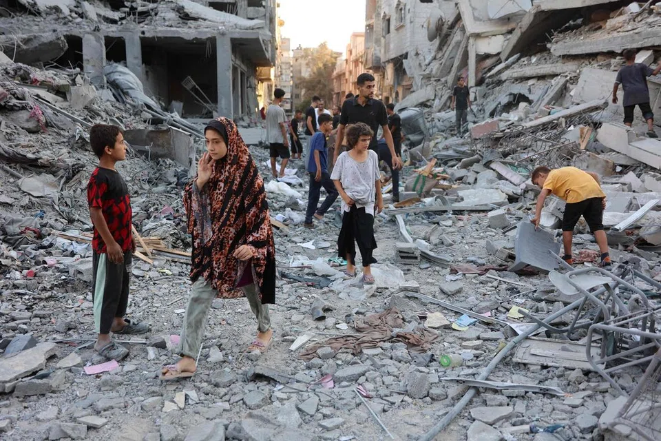 Serangan balas dan berterusan Israel ke atas Gaza telah membunuh  sekitar 40,000 rakyat Palestin dan memusnahkan hampir sepenuhnya wilayah yang terkepung itu sejak perang meletus pada 7 Oktober.