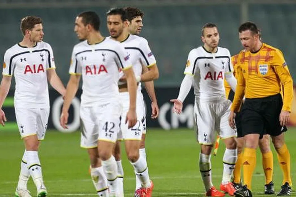 IMPIAN MUSNAH: Pemain Spurs perlu cepat bangkit dari kekecewaan sebelum pertemuan dengan Chelsea dalam final Piala Liga England.