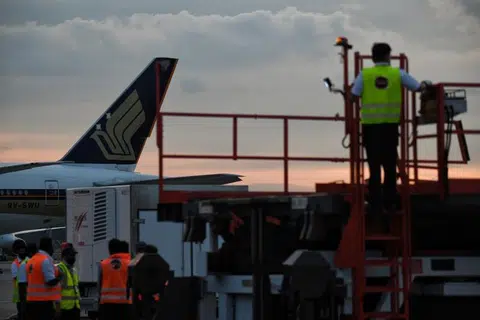 Permintaan bagi karyawan sektor penerbangan dijangka akan meningkat memandangkan jangkaan pertumbuhan yang tinggi dalam trafik udara dan pembukaan Terminal 5 (T5).