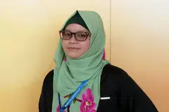 CIK NURUL: Tidak teragak-agak menawarkan tenaga secara sukarela. Ini kerana beliau mahu mainkan peranan dalam menyumbang untuk membantu meringankan beban kerja tambahan. - Foto HOSPITAL REN CI 
