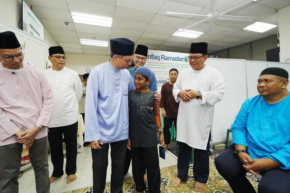 ramadan, tarawih, masjid al-iman, Profesor Madya Dr Muhammad Faishal Ibrahim, Ridzwan Abu Bakar