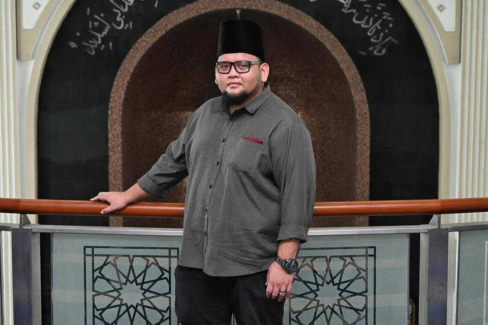 Timbalan Pengurus Kedua Masjid Assyakirin, Encik Ahmadusshafa Zainudin, berkata imej masjid dalam media sosial yang mesra masyarakat dapat menarik pelbagai lapisan masyarakat ke masjid.