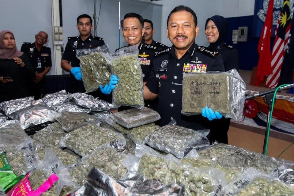 Malaysia, Kelantan, sindiket dadah, ganja, suami isteri