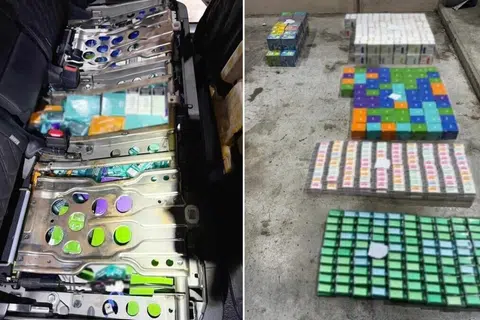 Gambar yang dimuat naik di laman Facebook ICA menunjukkan rokok elektronik dan komponen berkaitan disorok di dalam but kereta serta di bawah tempat duduk belakang.