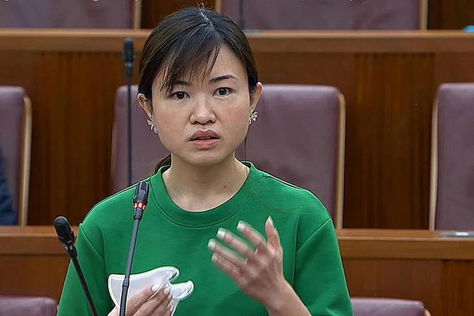 CIK TIN: Bertanya mengenai tanggungjawab majikan untuk membayar yuran perubatan bagi pembantu rumah asing mereka, meskipun bagi kes perubatan yang disifatkan sebagai tidak berkaitan dengan pekerjaan mereka. - Foto GOV.SG