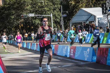 Pelari jarak jauh Singapura Soh Rui Yong, sertai acara di Maraton Houston pada 19 January 2025.