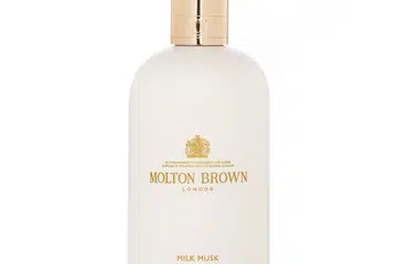 Minyak wangi, Milk Musk EDP. adalah haruman tenusu yang sesuai untuk mereka yang baru mula berjinak-jinak dengan wangian susu.