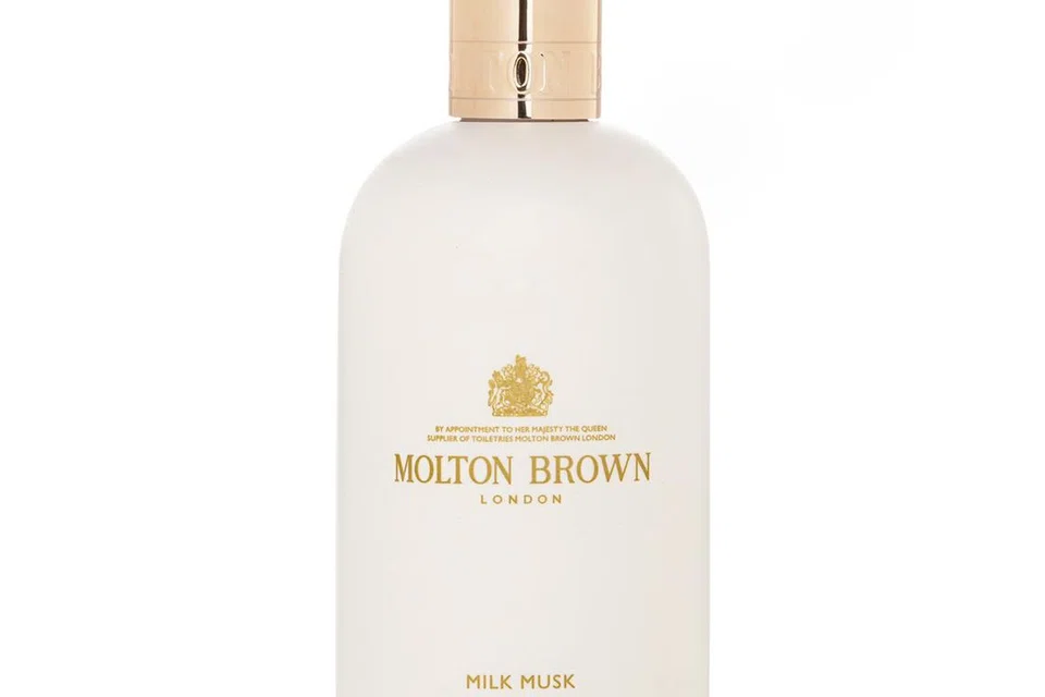 Minyak wangi, Milk Musk EDP. adalah haruman tenusu yang sesuai untuk mereka yang baru mula berjinak-jinak dengan wangian susu.