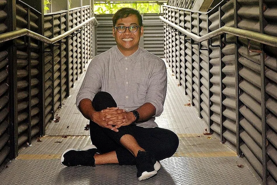 BUDAYA SIHAT ATAU GLAMOR?: Wakil kolektif seni DXXXXD, Encik Muhammad Izdiharuddin, bakal membangun sebuah gimnasium bandar di Pusat Seni Aliwal bagi meneroka perubahan dan evolusi budaya berkunjung ke gimnasium dalam kalangan anak muda. - Foto KHALID BABA