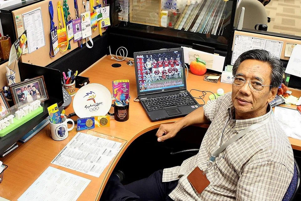 "Kecekapannya mengawal bola sambil berlari di bahagian sayap kanan amat dikagumi...beliau antara pemain handal generasinya, tapi sungguh berendah hati, tidak pernah menganggap dirinya seorang bintang." - Mantan Editor Sukan akhbar ini Saparin Rasikin.