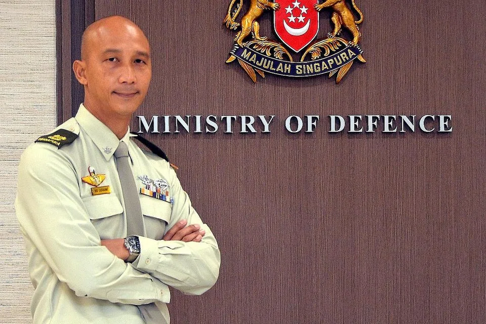 LTC JURAIMI: Sebagai Komander Udara di Sekolah Kadet Pegawai (OCS), beliau berperanan melatih tentera yang berpotensi menjadi pemimpin di SAF. - Foto KHALID BABA