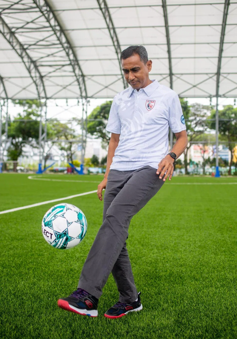 Kadir Yahaya berjaya menggilap bakat beberapa pemain negara seperti kapten bola sepak Singapura, Hariss Harun dan penjaga gawang, Izwan Mahbud.