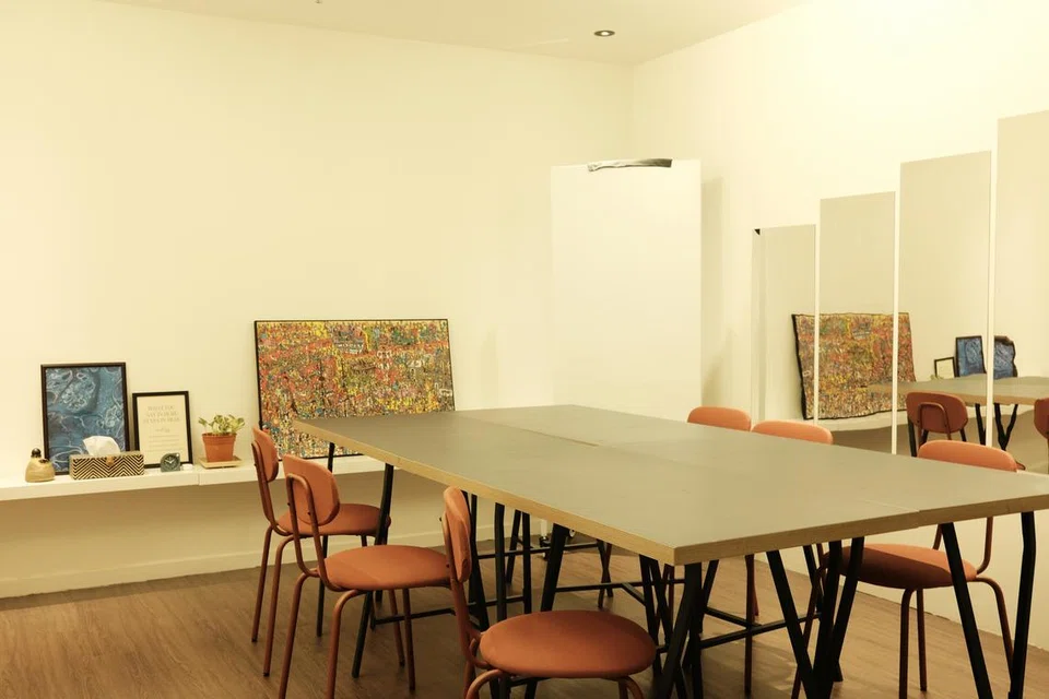 Bilik Dahlia adalah antara 12 bilik terapeutik di Thought Partner Studio (TPS). Bilik Dahlia boleh digunakan untuk pelbagai aktiviti termasuk kraf dan bengkel.