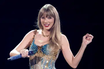 BUAT KONSERT: Taylor Swift dan Coldplay akan membuat persembahan konsert di Singapura pada 2024. 
