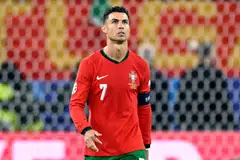 Cristiano Ronaldo, yang kini bermain untuk Al Nassr di Arab Saudi, berasa beliau tidak dihormati Erik ten Hag.