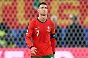 Cristiano Ronaldo, yang kini bermain untuk Al Nassr di Arab Saudi, berasa beliau tidak dihormati Erik ten Hag.