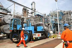 Singapore Refining Company (SRC), minyak mentah, loji penapisan,  Chevron, ekonomi