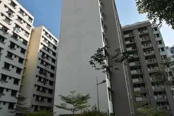 BANTUAN SEMENTARA: Meskipun Skim Flat Sewa Awam memberikan tempat berteduh selamat kepada yang memerlukannya, jaring keselamatan ini adalah bantuan sementara. Sebaliknya, memiliki rumah lebih mewujudkan kehidupan kekeluargaan stabil. - Foto fail BH.