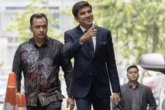 Prosiding rayuan Ahli Parlimen Muar (Johor), Syed Saddiq Syed Abdul Rahman (depan), bagi mengetepikan hukuman penjara tujuh tahun, dua rotan dan denda RM10 juta selepas didapati bersalah dalam kes subahat pecah amanah, salah guna harta dan pengubahan wang dana politik RM1 juta ditangguhkan ke 17 April depan.