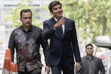 Prosiding rayuan Ahli Parlimen Muar (Johor), Syed Saddiq Syed Abdul Rahman (depan), bagi mengetepikan hukuman penjara tujuh tahun, dua rotan dan denda RM10 juta selepas didapati bersalah dalam kes subahat pecah amanah, salah guna harta dan pengubahan wang dana politik RM1 juta ditangguhkan ke 17 April depan.