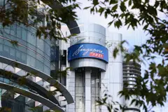 Menurut SingPost, prospek ekonomi sedunia masih tidak menentu akibat ketegangan perdagangan yang berterusan, dengan tarif yang dikenakan Amerika Syarikat dan langkah tindak balas daripada rakan dagang utama.