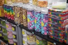 Antara yang tersedia di acara Halal Eid Expo 2024 ini adalah kuih-muih, kek, bahan masakan dan pelbagai lagi. 