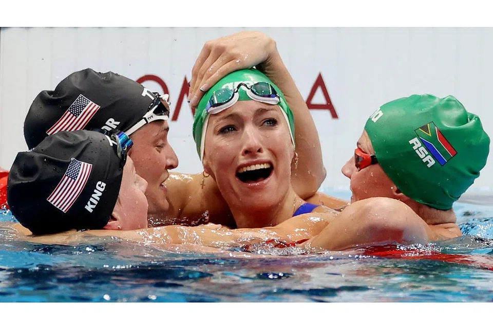 Seteru turut rai srikandi: Lilly King (kiri), Annie Lazor (dua dari kiri), Tatjana Schoenmaker (tengah) dan Kaylene Corbett (kanan). - Foto REUTERS