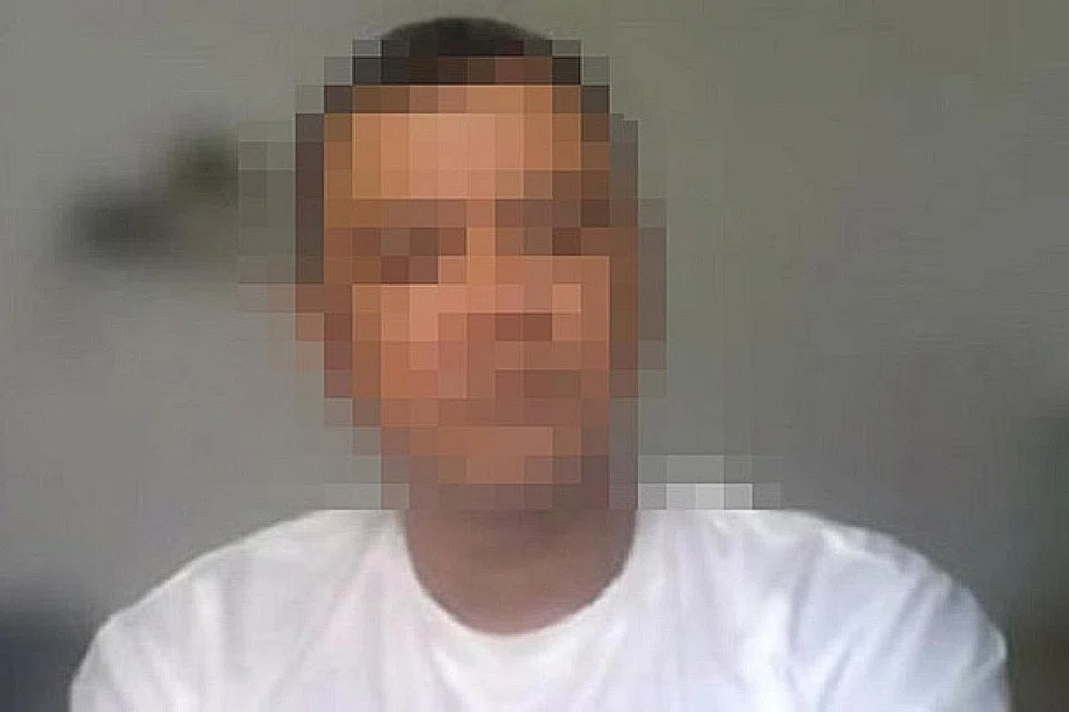 MANGSA KES PENIPUAN: Encik Ariffin Ali (bukan nama sebenar), 41 tahun, mengalami kerugian $35,000 dalam tempoh 16 jam menerusi skim pinjaman menerusi pesanan teks dan panggilan telefon yang dilakukan sekumpulan penipu pada awal bulan lalu. - Foto BH oleh CHAIRUL FAHMY HUSSAINI