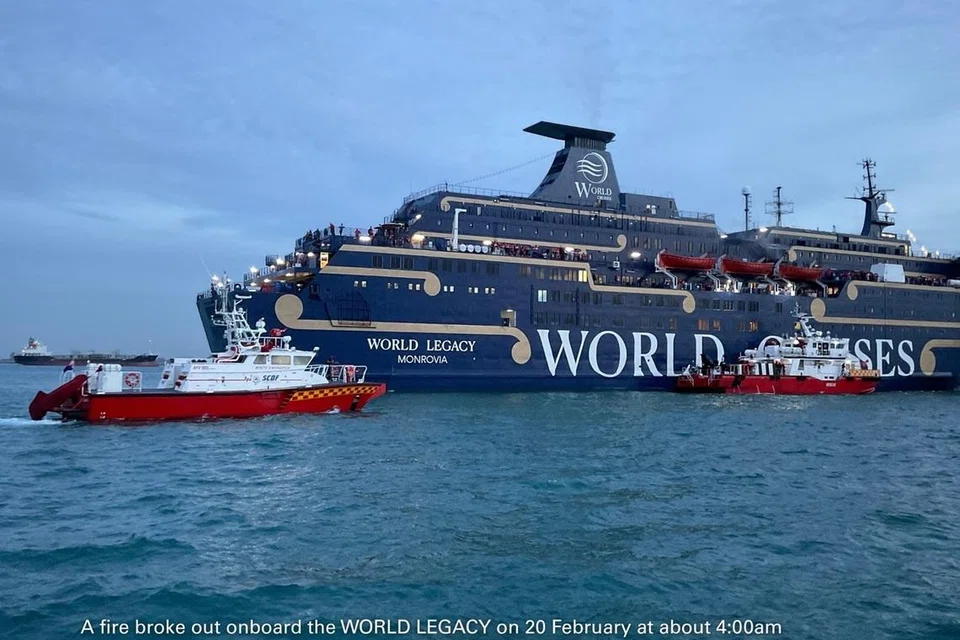 MPA, World Legacy, cruise terbakar, kapal terbakar 