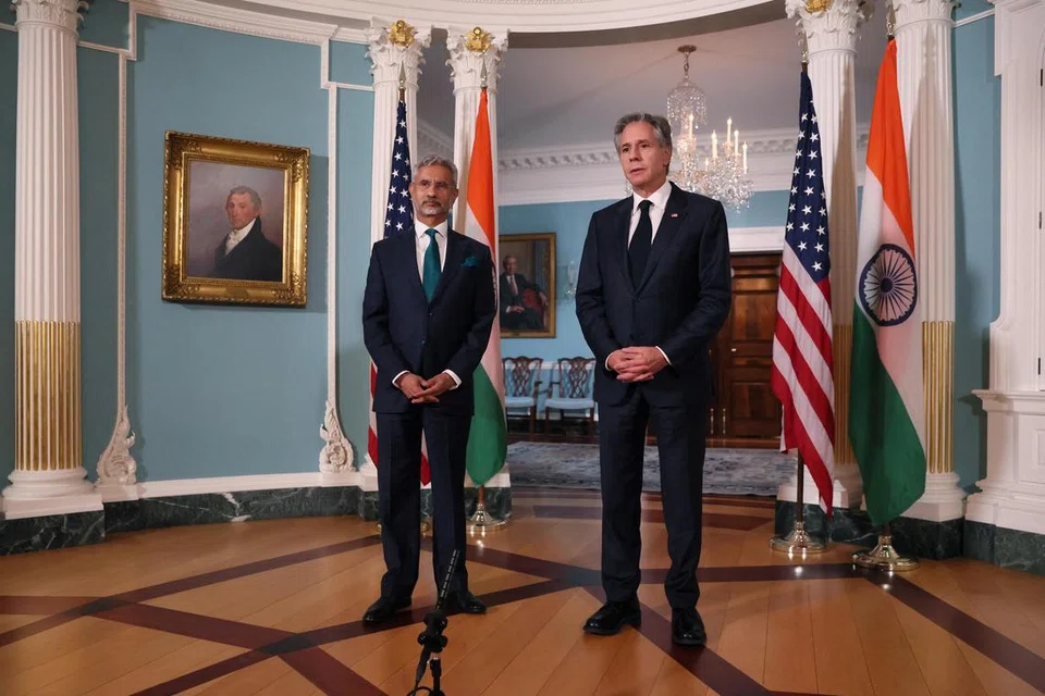 KUNJUNGAN KE AMERIKA: Menteri Ehwal Luar India, Dr Subrahmanyam Jaishankar (kiri) mengadakan perbincangan dengan Setiausaha Negara Amerika, Encik Antony Blinken, semasa kunjungannya ke Amerika. 