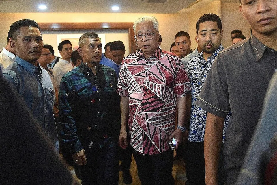 PENDIRIAN NEUTRAL: Datuk Seri Ismail Sabri Yaakob (dua dari kanan) di sidang media di Kuala Lumpur kelmarin.