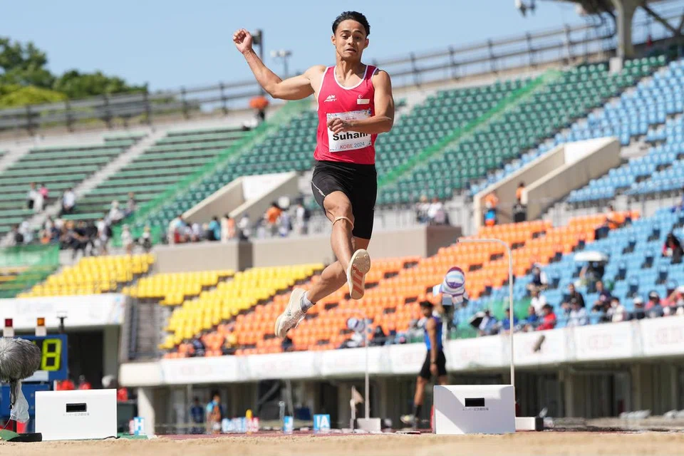 Atlet para lompat jauh Singapura, Suhairi Suhani, bertanding di Kejohanan Atletik Para Dunia di Kobe, Jepun. 