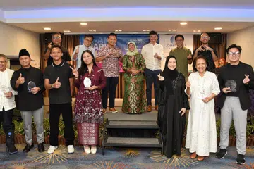 Berita Harian, AMP Singapura, Golf Amal, Halimah Yacob, Zaqy Mohamad