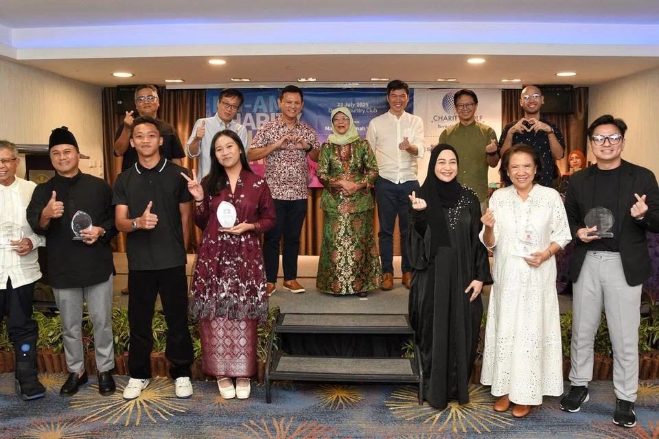 Berita Harian, AMP Singapura, Golf Amal, Halimah Yacob, Zaqy Mohamad