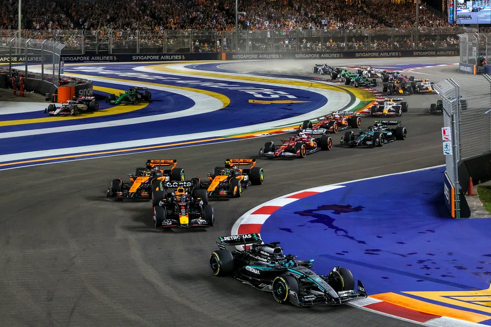 Perlumbaan Grand Prix (GP) Formula 1 (F1) Singapura 2026 akan berlangsung dari 9 hingga 11 Oktober di Litar Jalan Raya Marina Bay.
