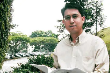 Profesor Madya Dr Muhammad Faishal Ibrahim mula diperkenalkan sebagai calon Parti Tindakan Rakyat (PAP) bagi GRC Marine Parade semasa Pilihan Raya Umum (GE) 2006. Ketika itu, beliau merupakan pensyarah hartanah di Universiti Nasional Singapura (NUS) dan aktivis parti itu sejak 1997.