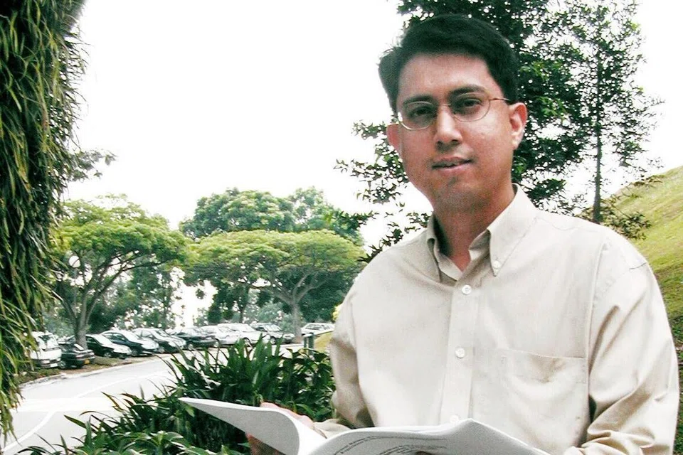 Profesor Madya Dr Muhammad Faishal Ibrahim mula diperkenalkan sebagai calon Parti Tindakan Rakyat (PAP) bagi GRC Marine Parade semasa Pilihan Raya Umum (GE) 2006. Ketika itu, beliau merupakan pensyarah hartanah di Universiti Nasional Singapura (NUS) dan aktivis parti itu sejak 1997.