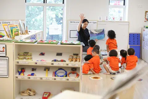 Lebih 400 ketua penjagaan dan pendidikan awal kanak-kanak dijangka meraih manfaat daripada program itu dalam masa lima tahun mendatang.