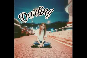 BERKESAN DI HATI: Darling ciptaan spontan Elizabeth Tan yang dekat di hati ramai yang mengikuti drama My Darling Inspector Daniel. - Foto WARNER MUSIC MALAYSIA