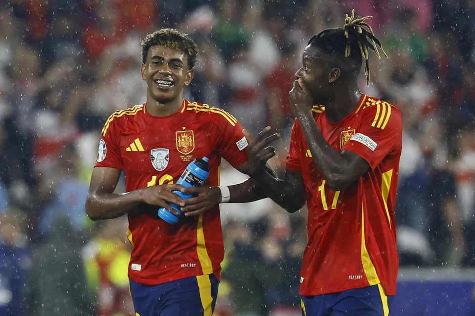 Pemain muda Sepanyol, Lamine Yamal (kiri) dan Nico Williams (kanan) membawa harapan Sepanyol menjuarai Euro 2024. (Gambar sisipan) Pemain tengah Jerman, Toni Kroos.