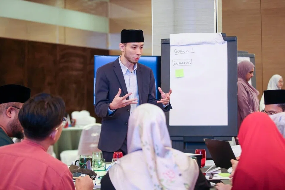 Fasilitator, Ustaz Ahmad Helmi mengendalikan ‘Muktamar Pergas’ pada Mei 2025.