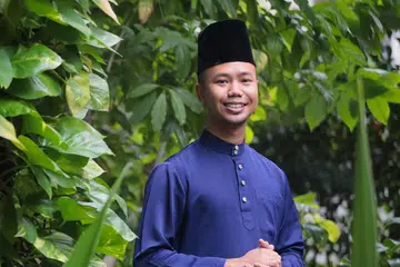 MINAT DARI KECIL: Encik Afi giat mengetengahkan pelbagai aspek budaya seni Melayu, dari nyanyian, kraf tangan, hingga muzik. - Foto BM oleh JASON QUAH