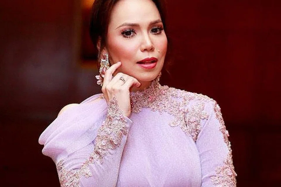 SINGLE TERBARU: Farahdhiya sebak merakam lagu 'Tak Terganti' kerana teringatkan arwah bapanya, Allahyarham Mohd Amin Zubir, yang meninggal dunia pada 9 Januari 2020. - Foto UTUSAN ONLINE