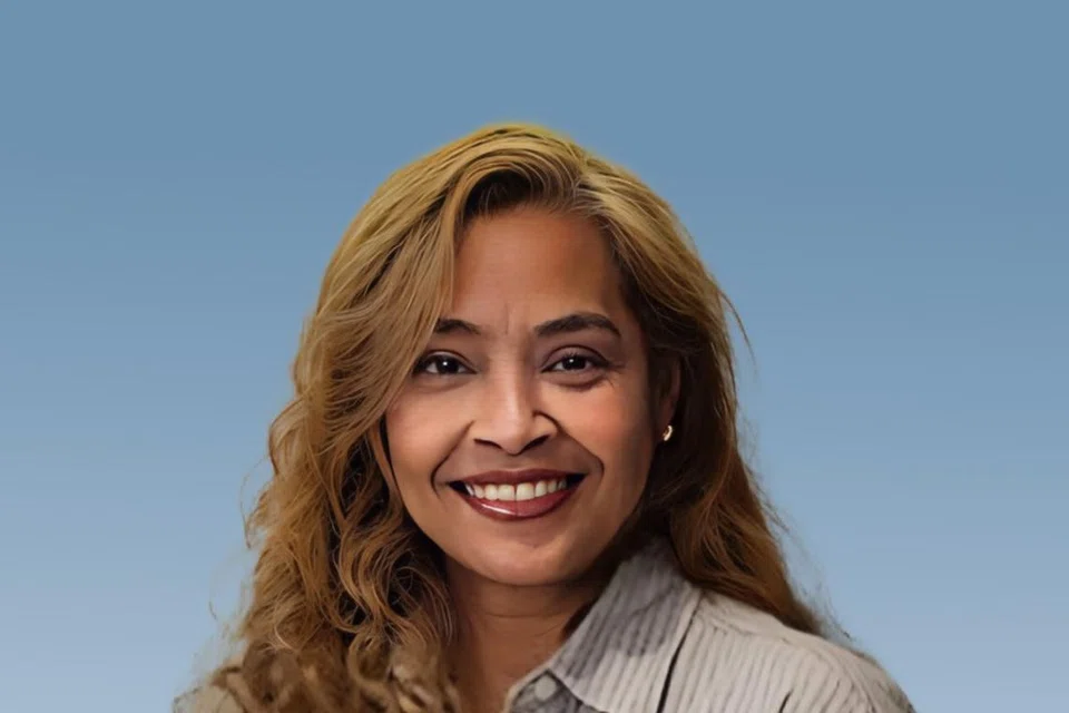 Menurut penyanyi tanah air, Rozie Rahim, konsert di Esplanade pada 2 Mei lalu, adalah penghargaan dan penghormatan yang penuh bererti untuk penulis lirik tersohor, Datuk Habsah Hassan.