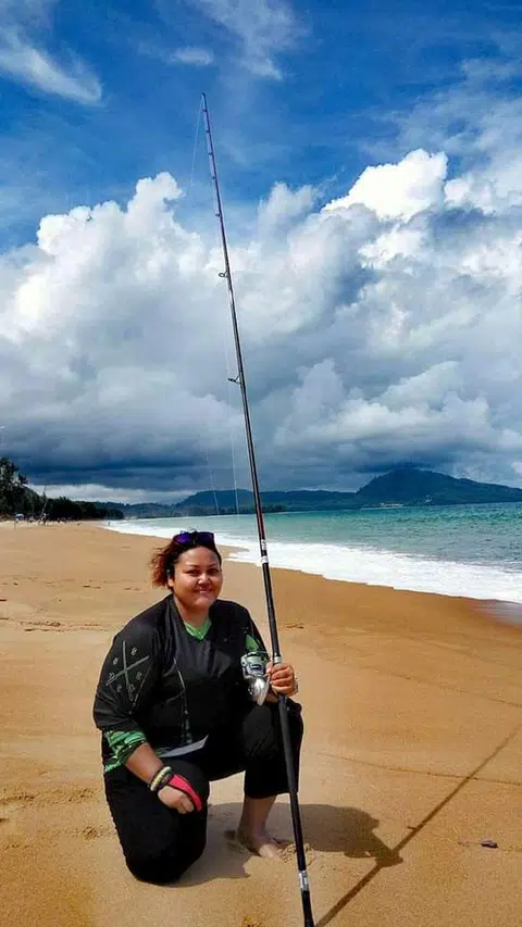 Cik Nurshafika Salleh mengembara ke Phuket, Thailand, bagi kegiatan memancing.