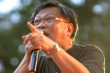 LEONG SZE HIAN: Mengongsi satu laporan di Facebook yang mendakwa Encik Lee Hsien Loong telah membantu menyelindung pemindahan dana kerajaan 1MDB dan kini menghadapi prosiding undang-undang. - Foto fail