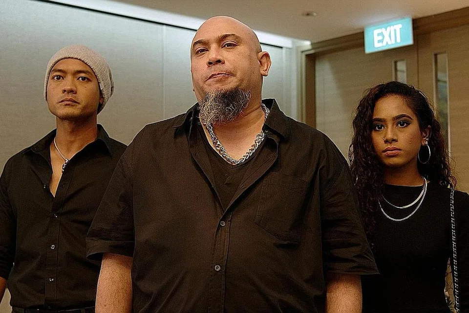 'ANAK METROPOLITAN 4.0': Skala jenayah lebih besar dan kompleks menjadi tumpuan drama kali ini dengan Faisal yakin bakat baru seperti Nur Balqis (kanan) berpotensi berkembang maju. Bersamanya ialah (dari kiri) Zaidi Zailee dan Najib Soiman.- Foto MEDIACORP SURIA 